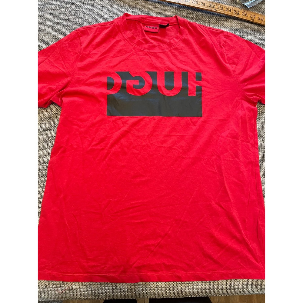 Hugo Boss Red Graphic Logo T-Shirt Mens XL Short Sleeve Crew Neck Cotton Tee